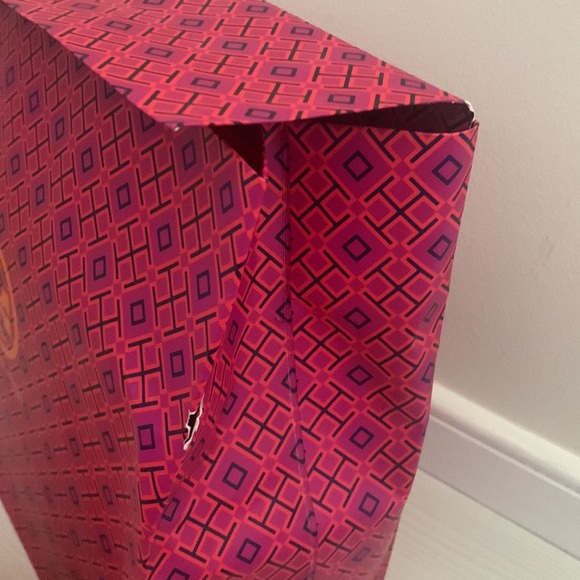 TORY BURCH GIFT BAGS - Picture 7 of 8